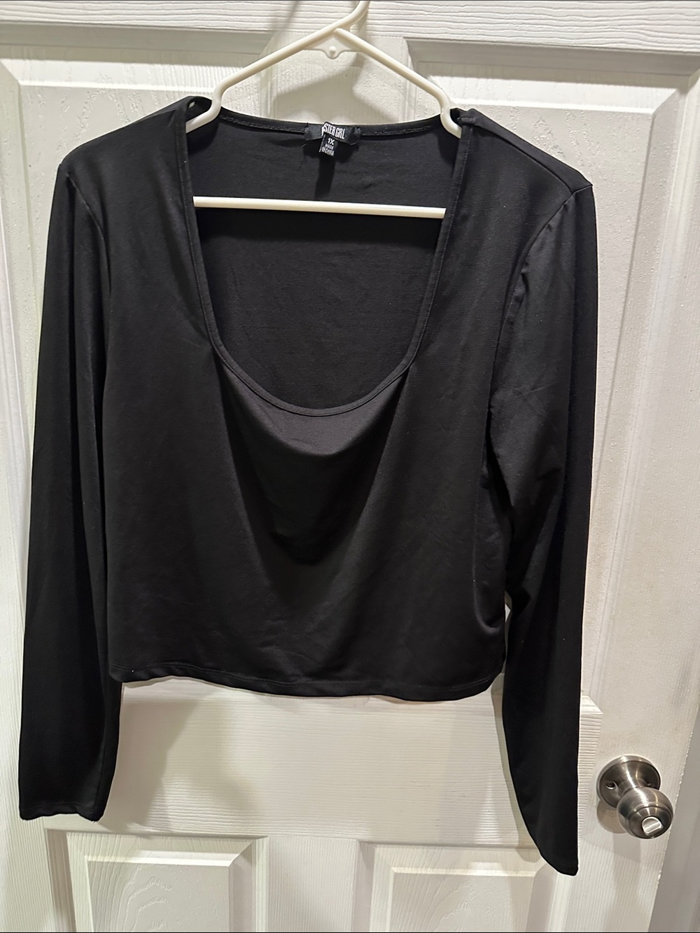 POSTER GIRL Black Long-Sleeve Scoop Crop Top